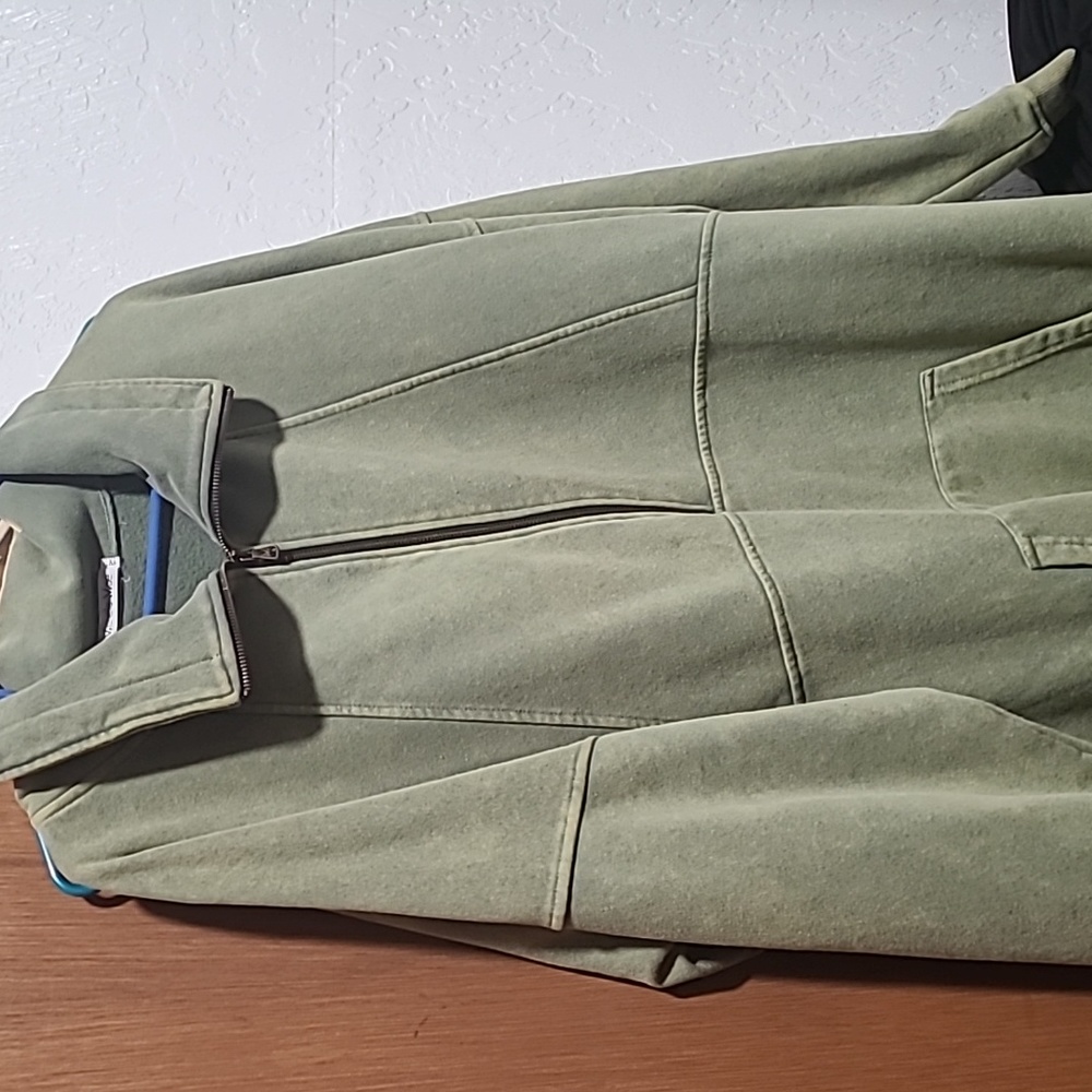 Half zip sweatshirt